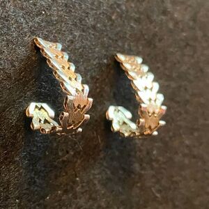 Vintage 80s Silver and Gold Tone Herringbone Earrings